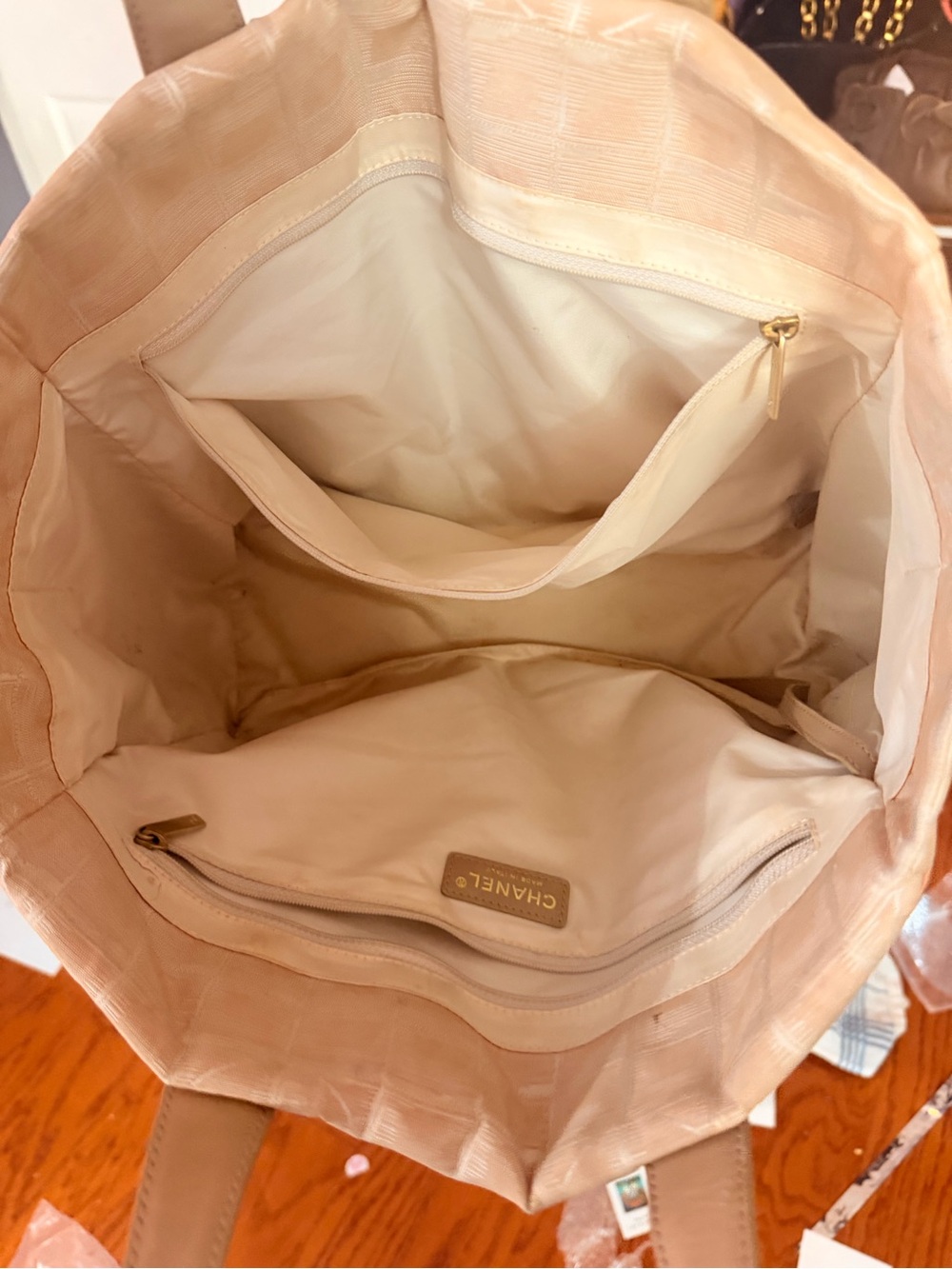 CHANEL Beige Jacquard Nylon Tote with Leather Handles - Picture 5 of 7